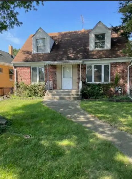 42 Forest Avenue