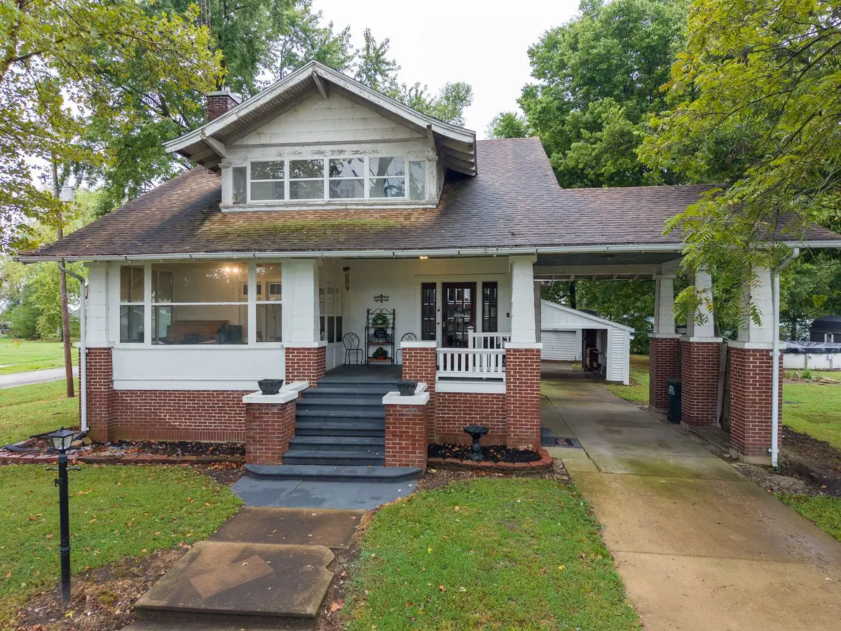 311 E Monroe Avenue