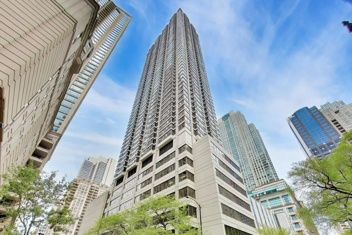 30 E Huron Street