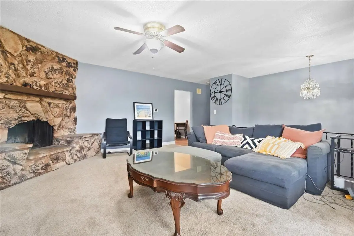 1807 Elmwood Drive