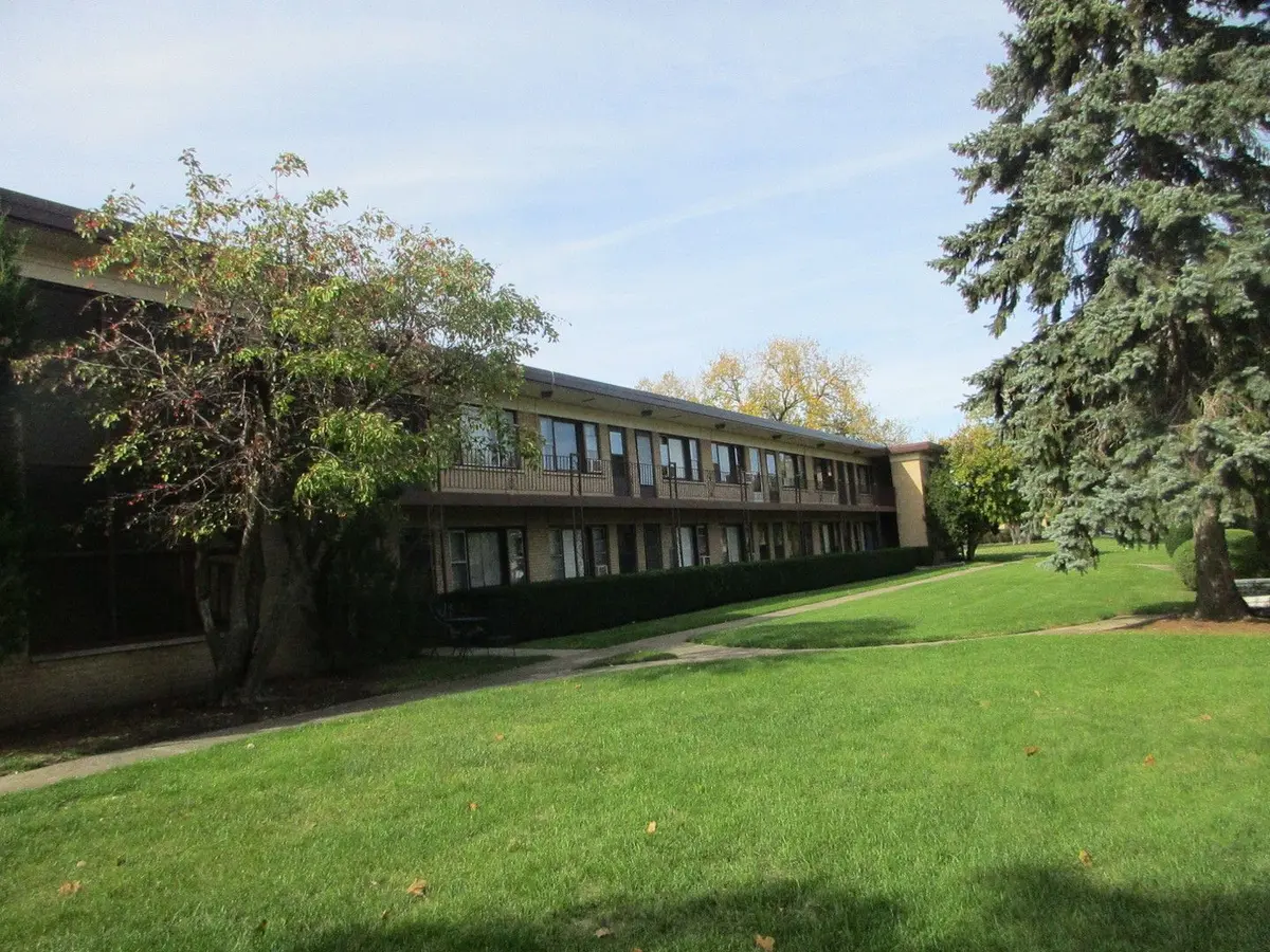 34 King Arthur Court