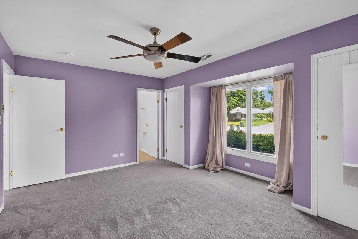 1025 Mayfield Lane