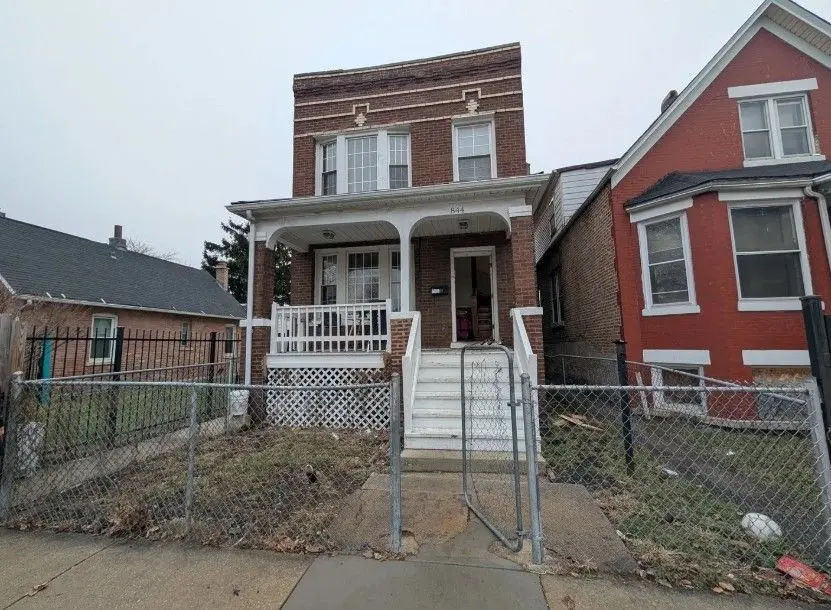 844 N Harding Avenue