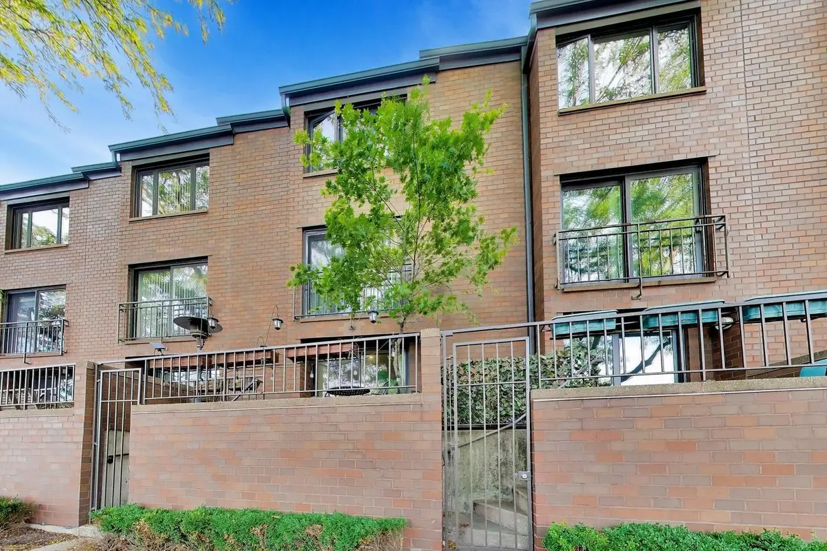 3700 N LAKE SHORE Drive