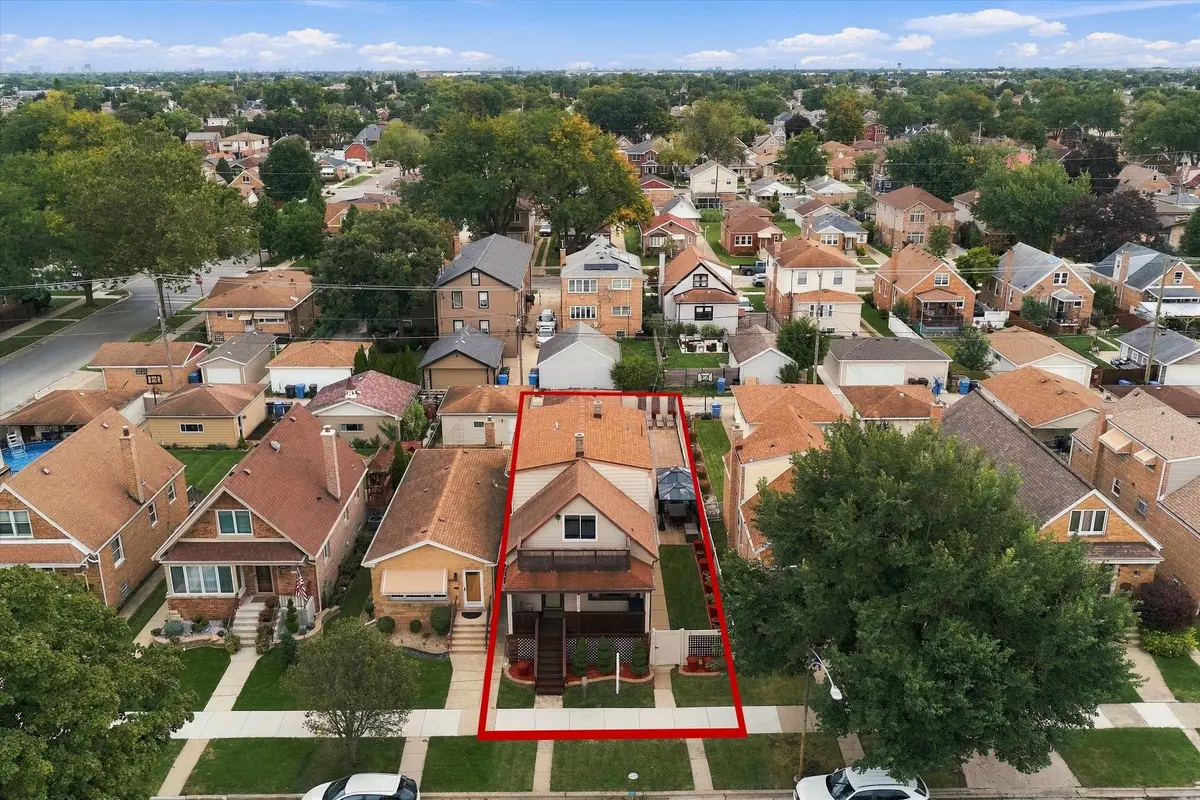 5715 S Oak Park Avenue