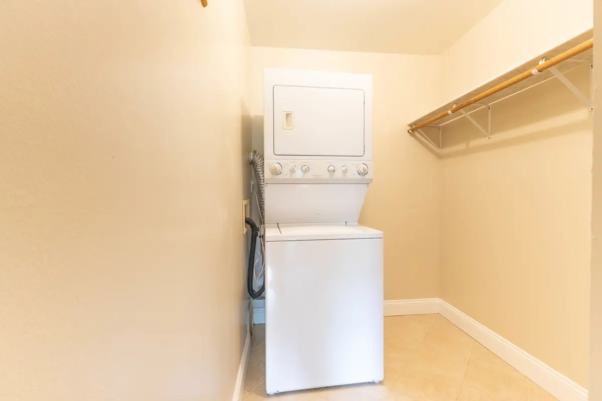 9994 S 84th Terrace
