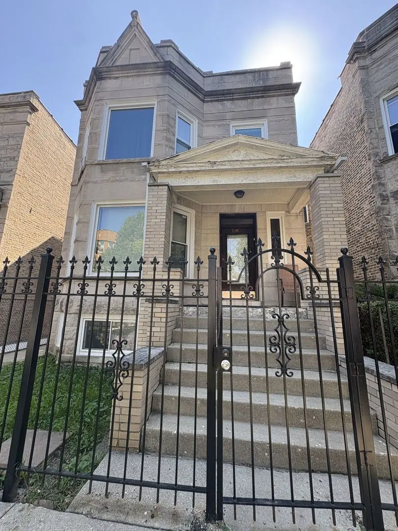 3341 W Evergreen Avenue
