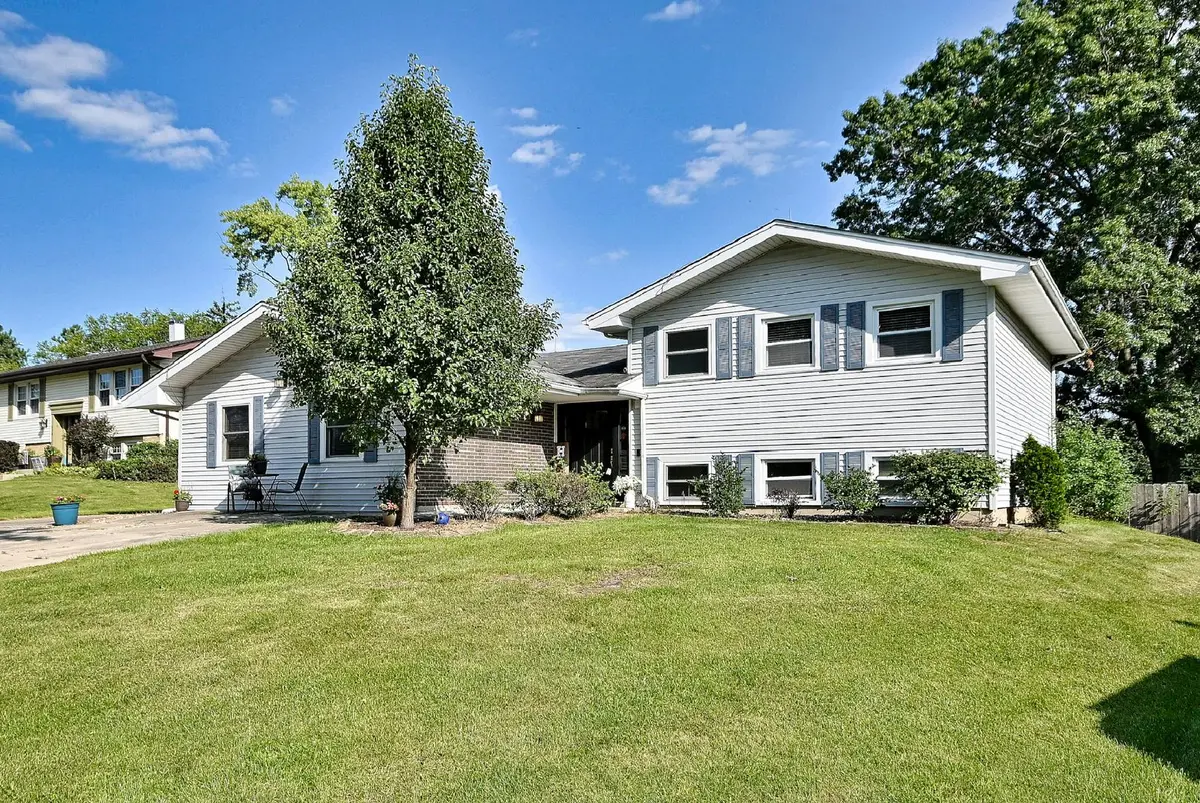 20W581 Glen Court