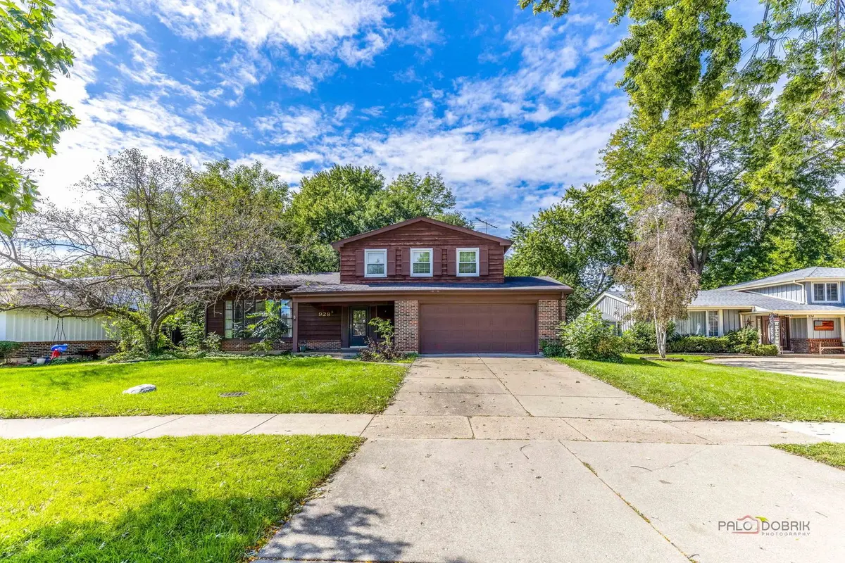 928 Rohlwing Road