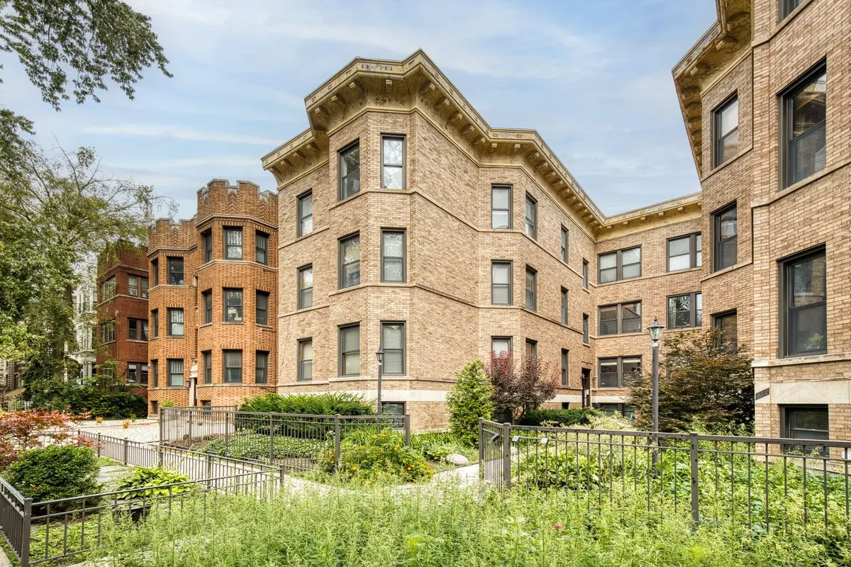 846 W Newport Avenue