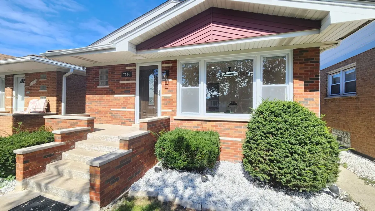 7034 W 63rd Place
