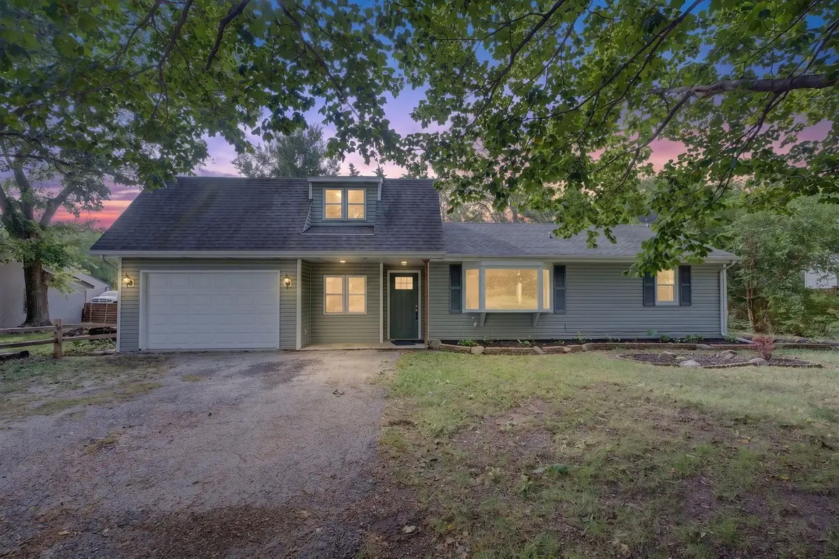 905 Pine Bluff Road