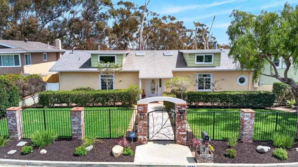 2939 Mesa Drive