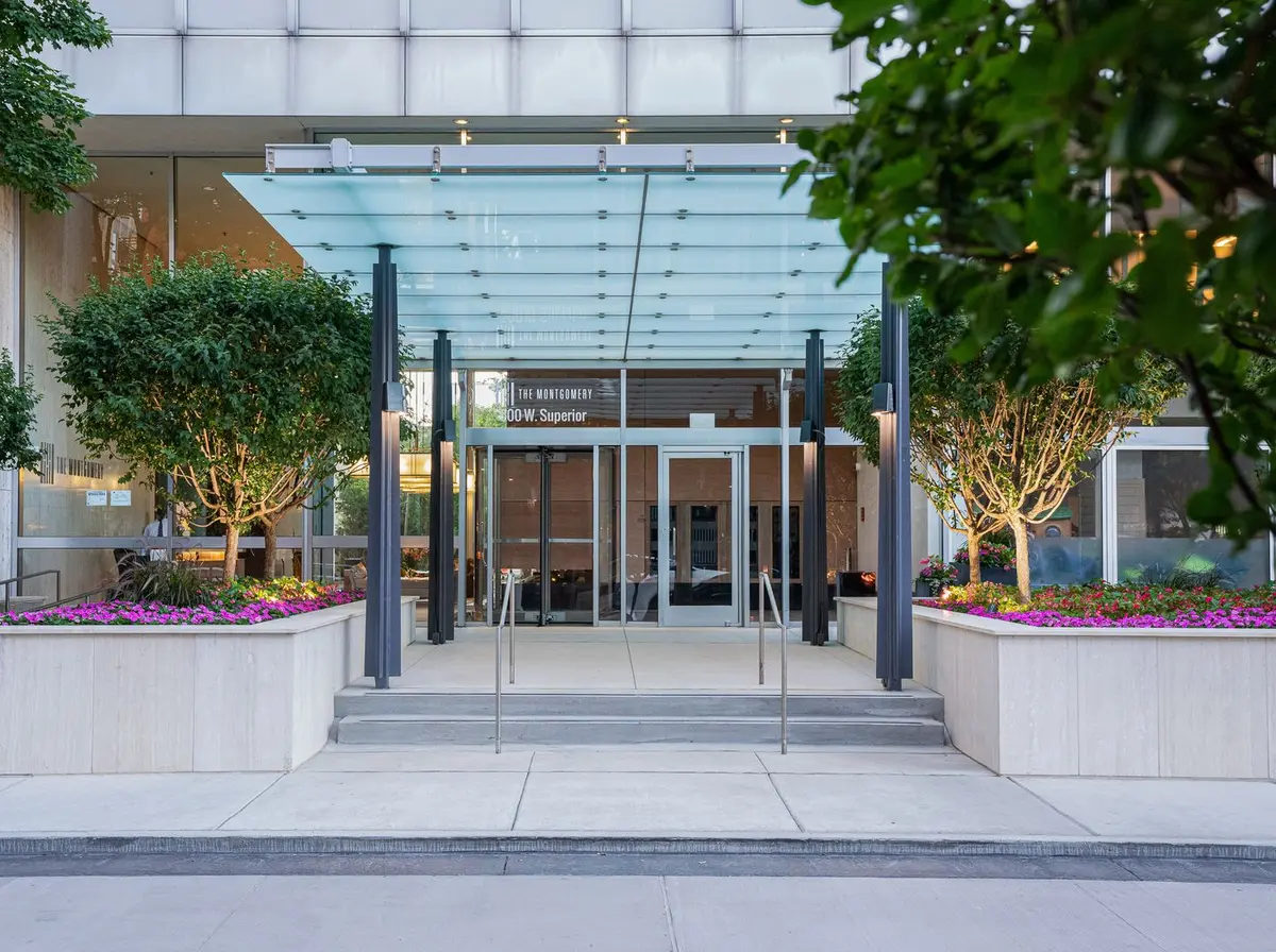 500 W Superior Street