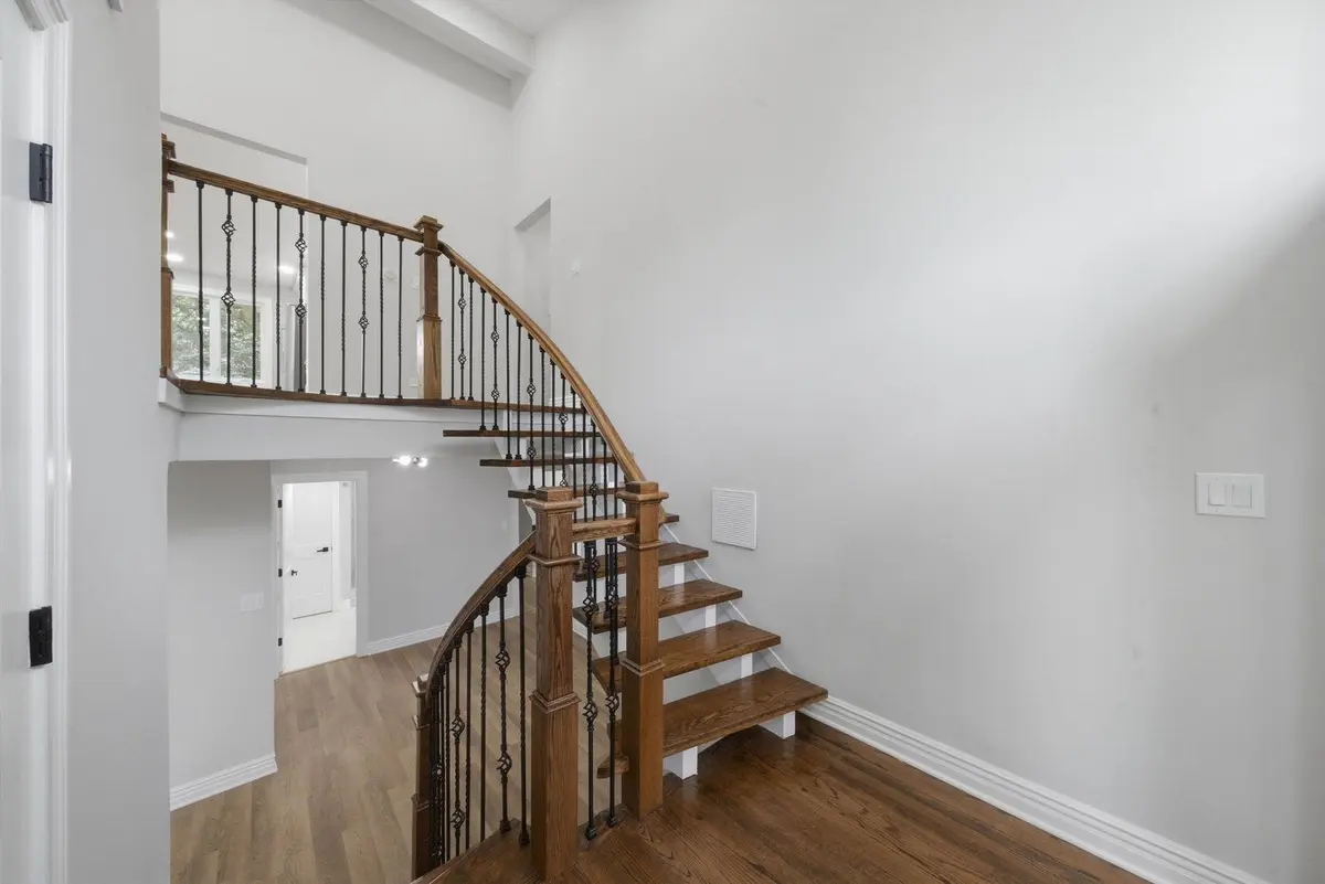 1117 Barberry Court