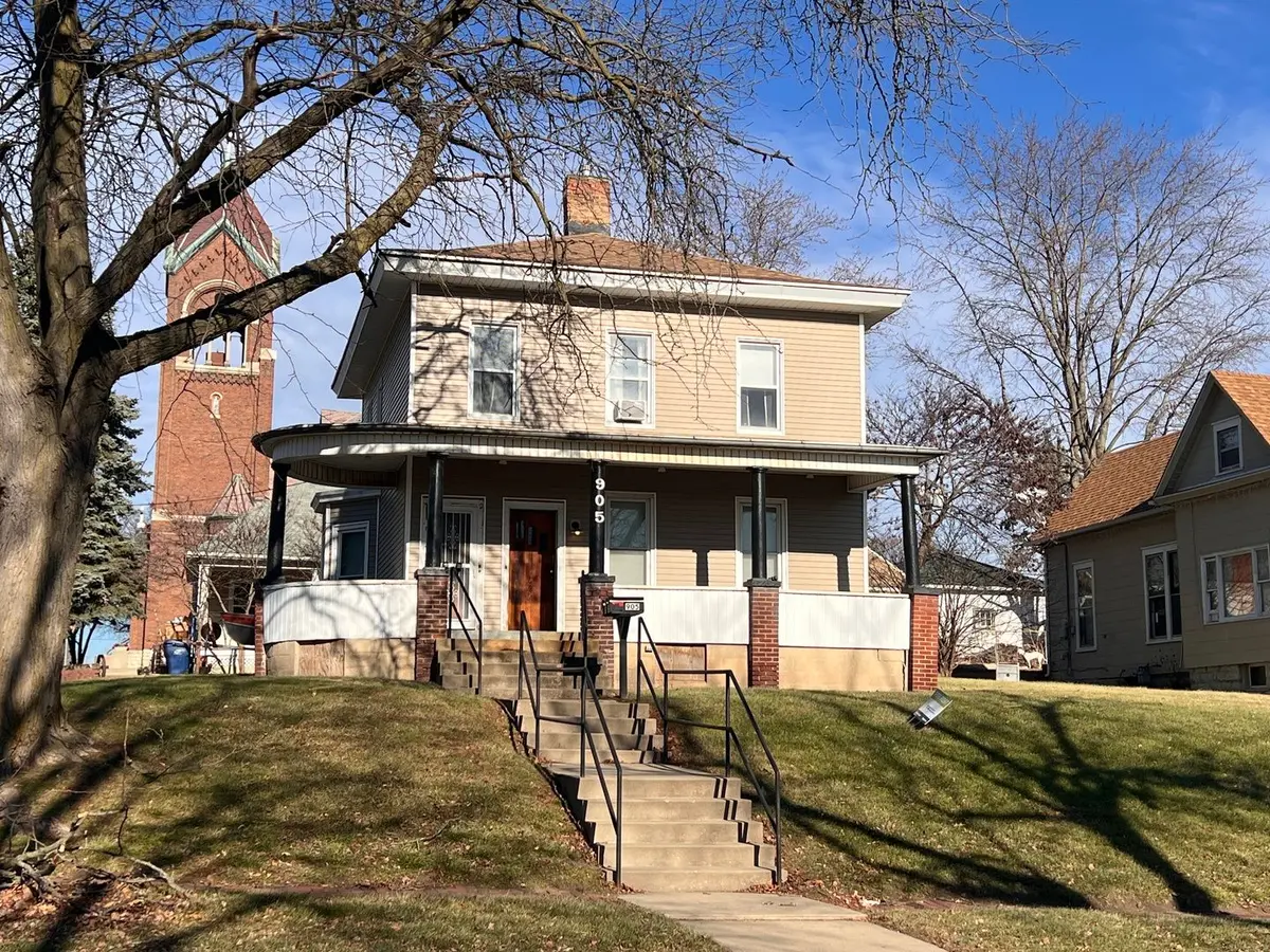 905 4th Street