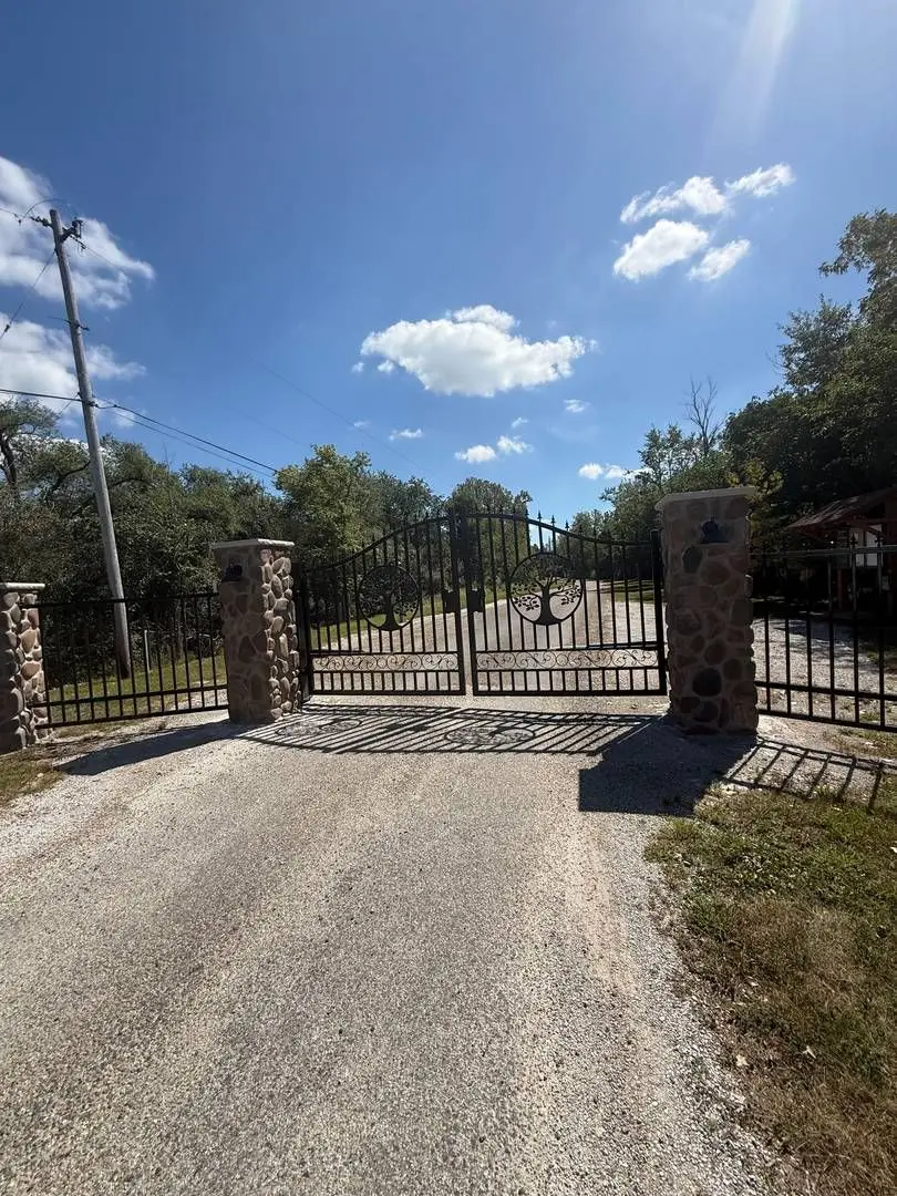 202 Maple Leaf Trail Point