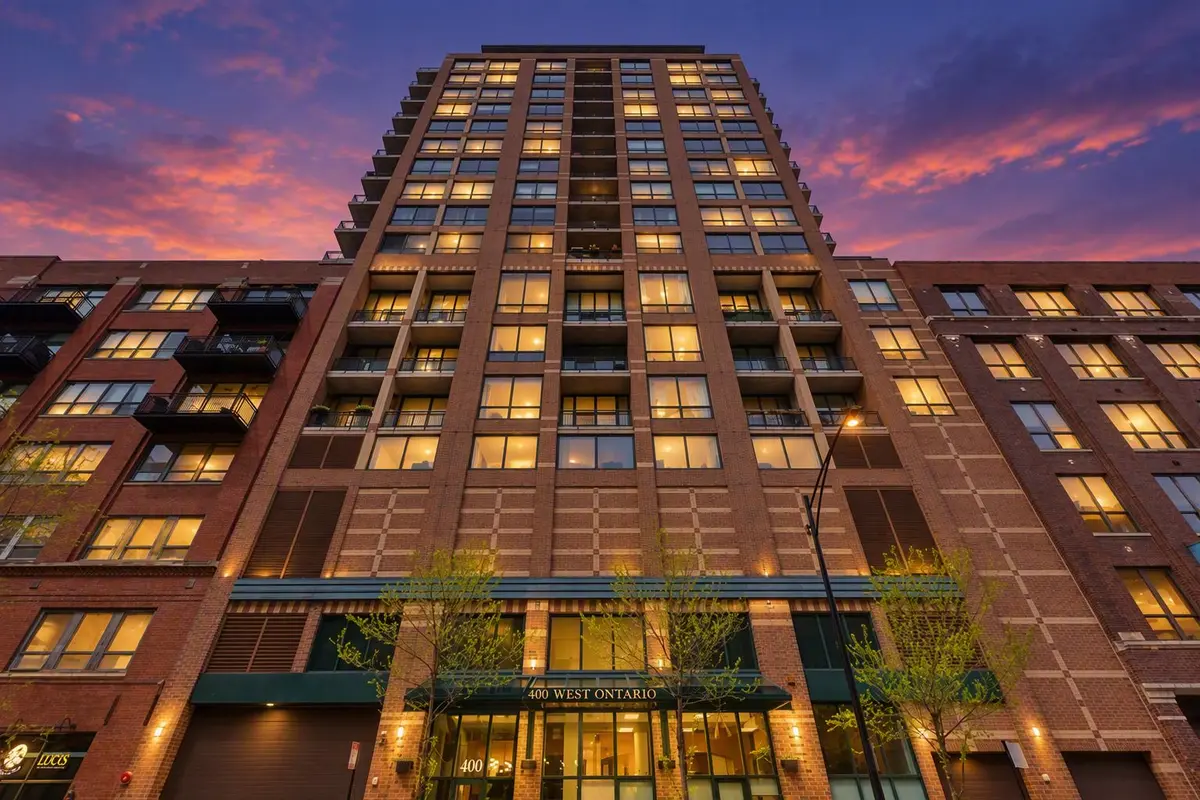 400 W Ontario Street