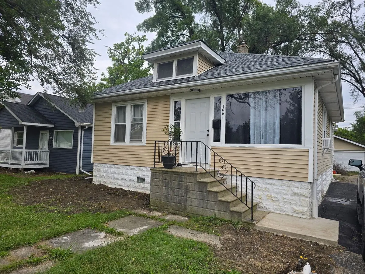 306 Barry Avenue