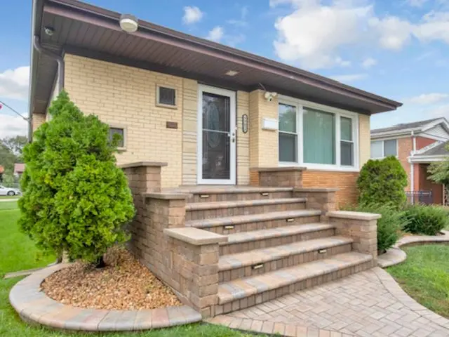 8901 S 49th Court