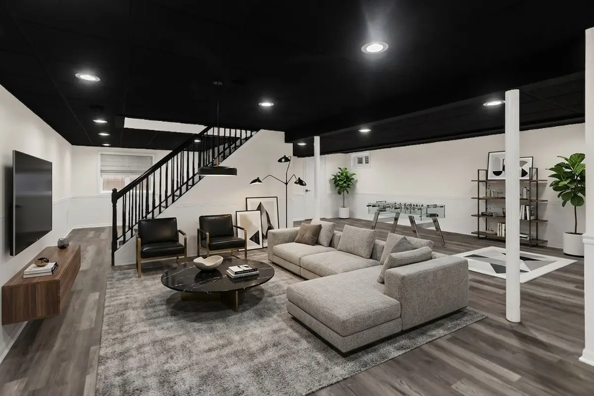 2490 Lakeside Drive
