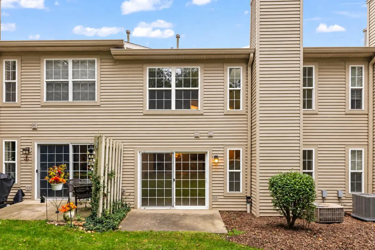 2741 Cobblestone Drive