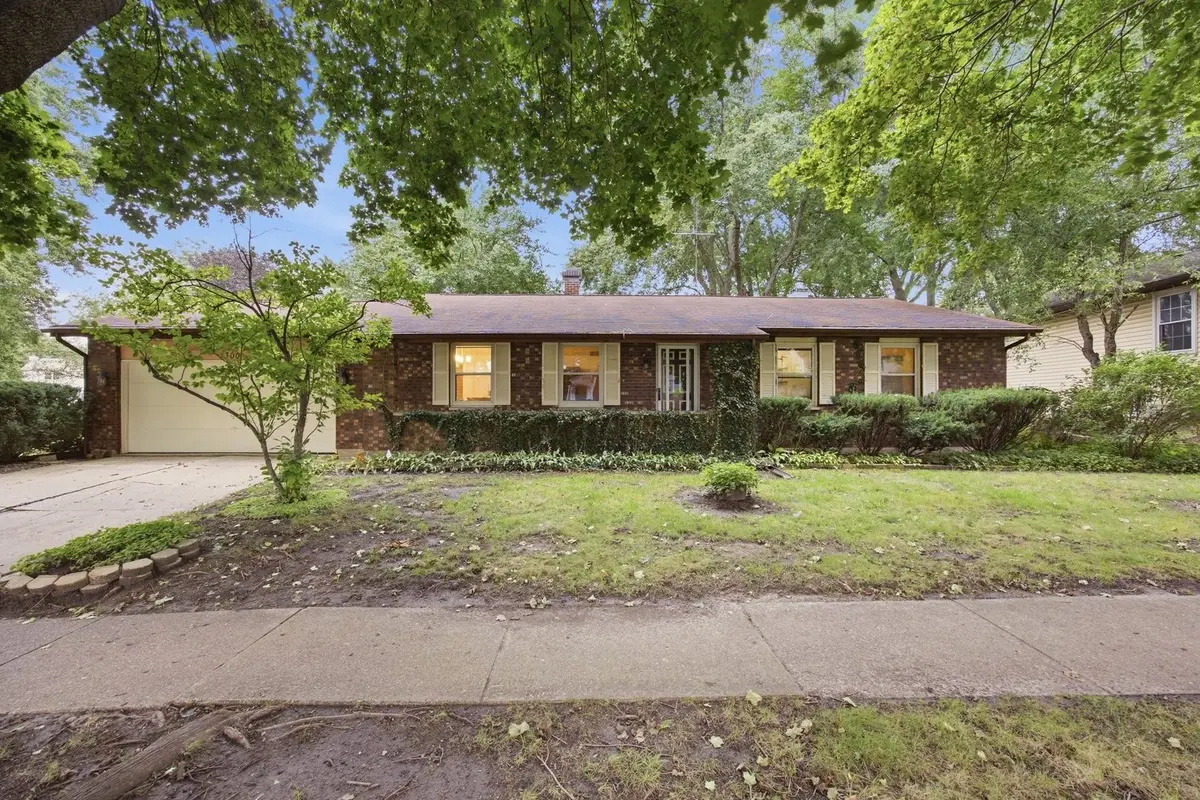 1300 N Lyle Avenue