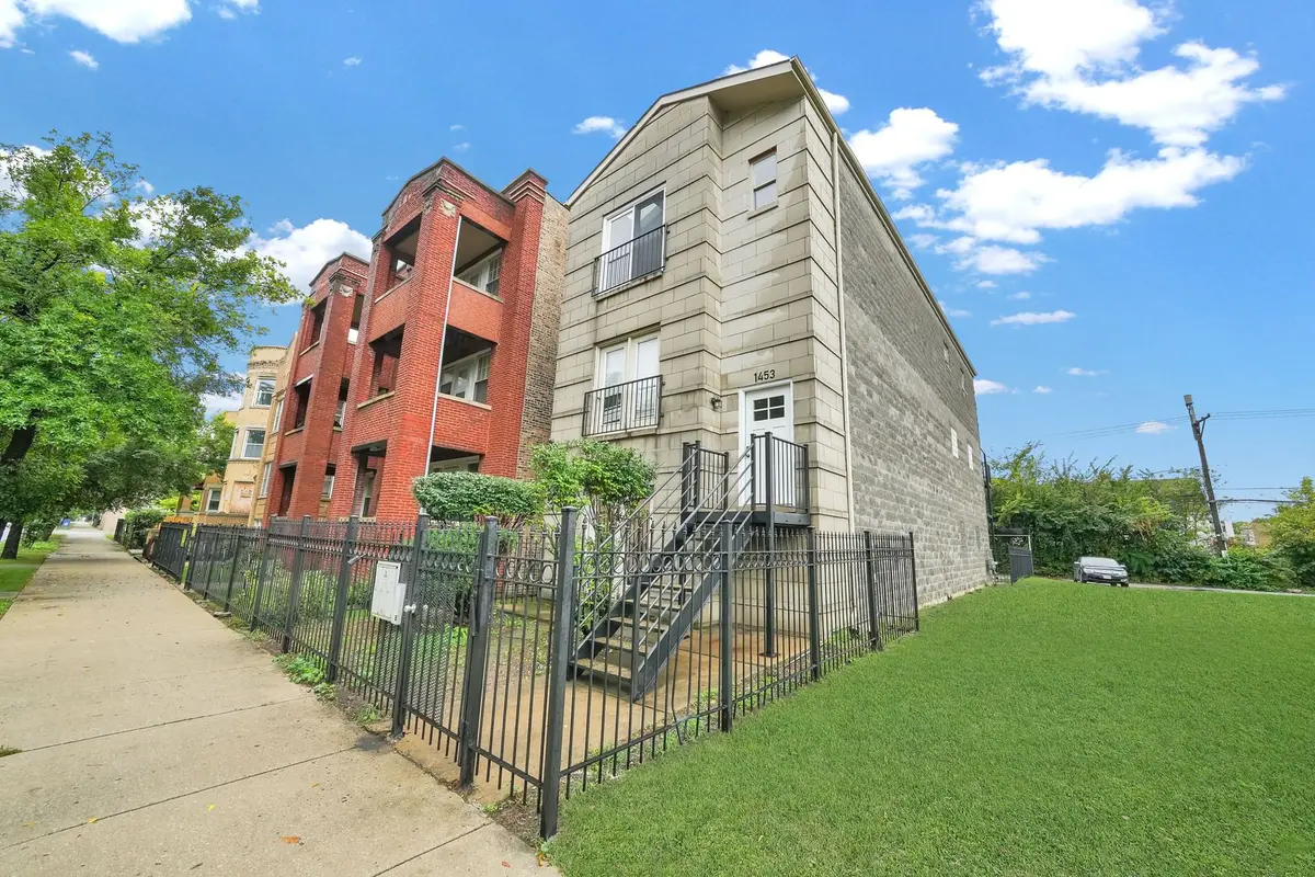 1453 W Garfield Boulevard
