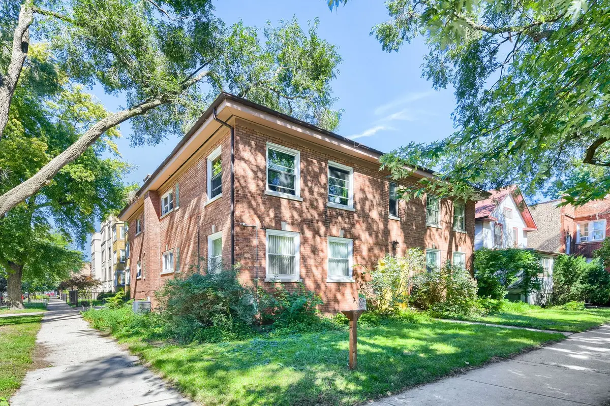 1930 W Birchwood Avenue
