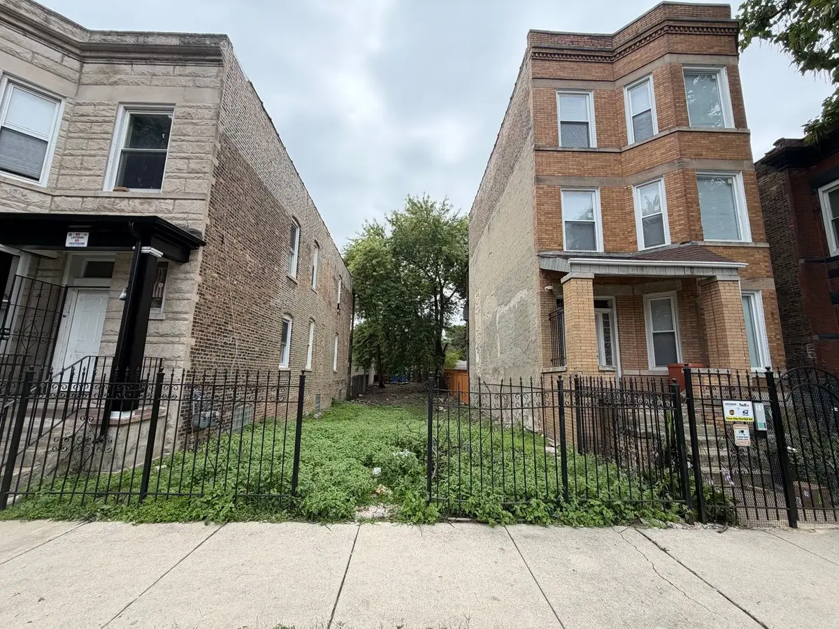 3031 W Lexington Street