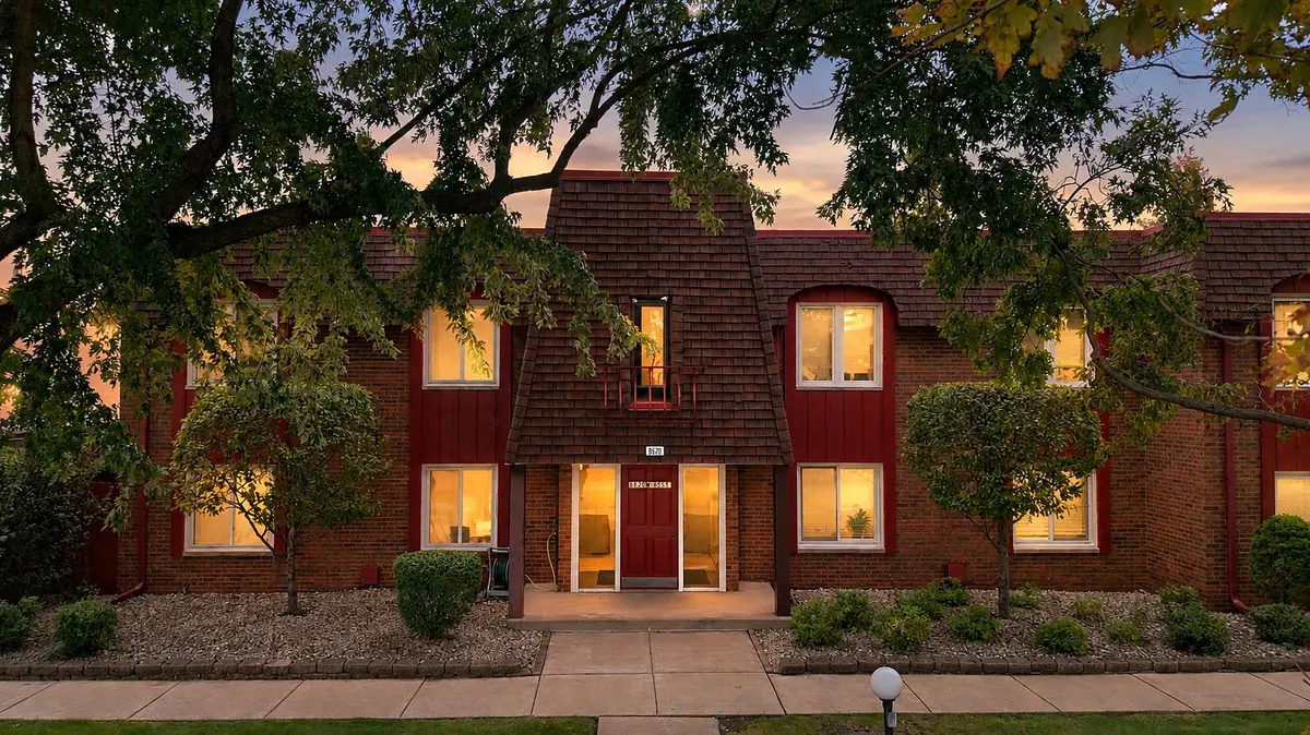 8620 W 95th Street