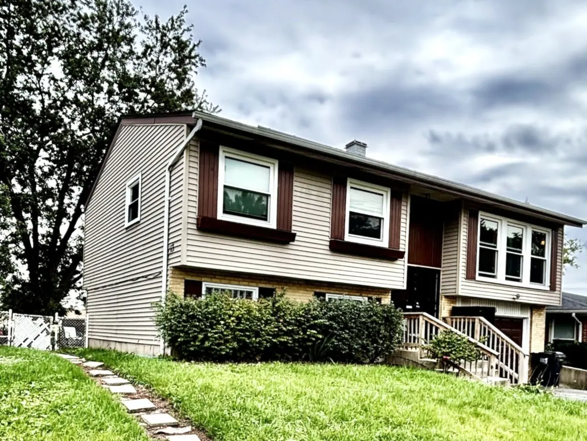 1135 E 159TH Place