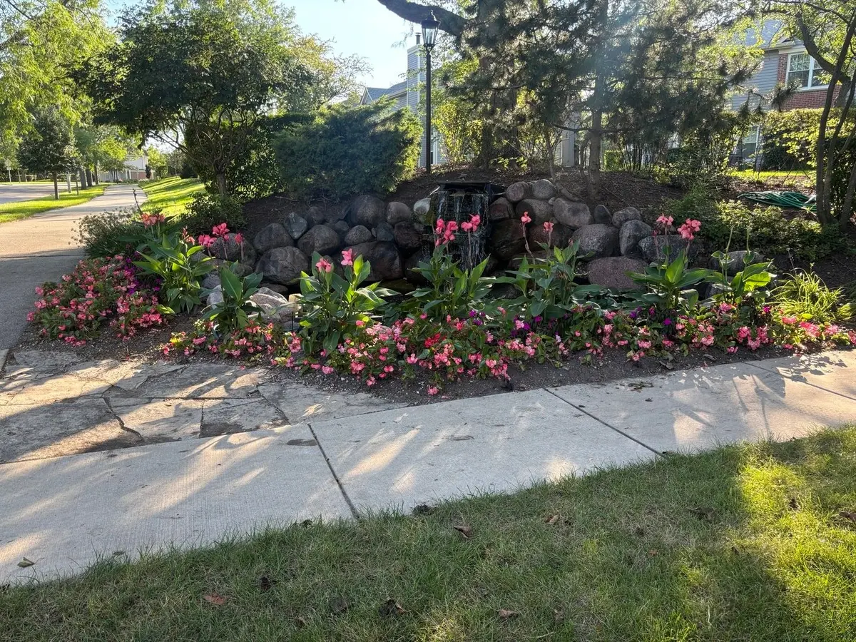2858 Meadow Lane