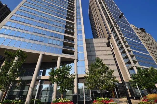 600 N LAKE SHORE Drive