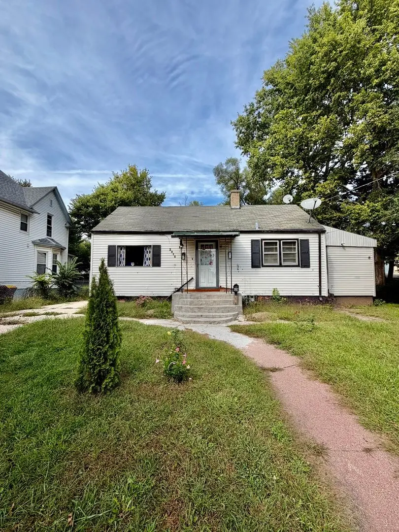 2015 CHESTNUT Street