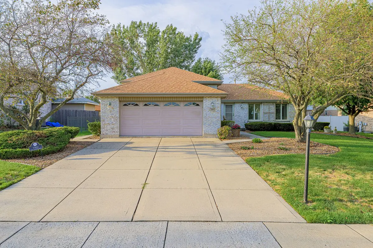 7502 W Lakeside Drive