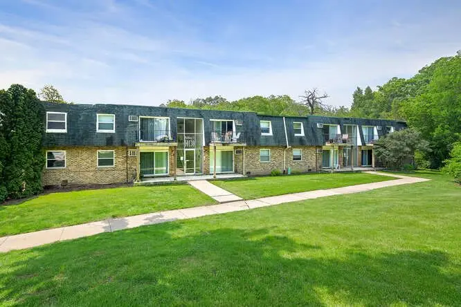 10130 S 84th Terrace