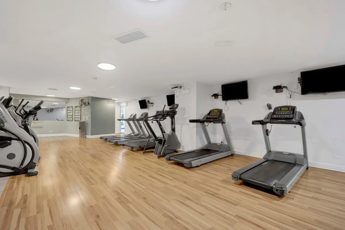 3600 N Lake Shore Drive