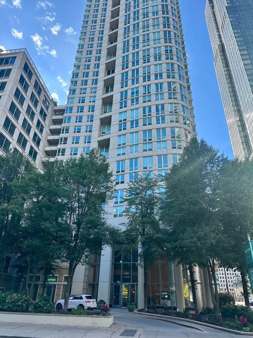 345 N LaSalle Street