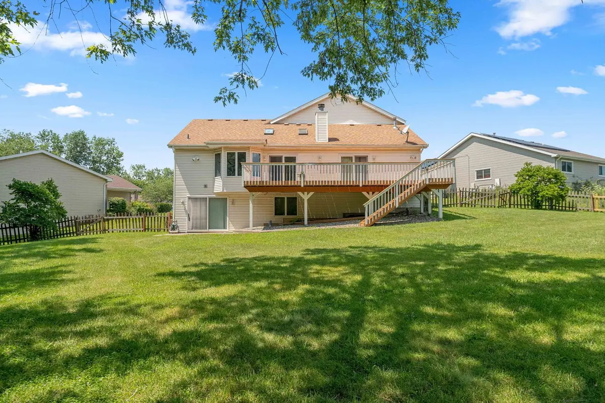 230 Lakeview Court