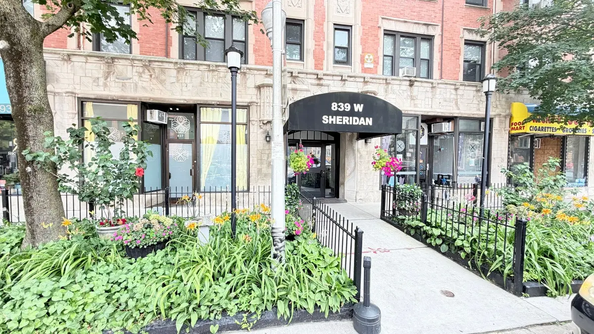 839 W Sheridan Road