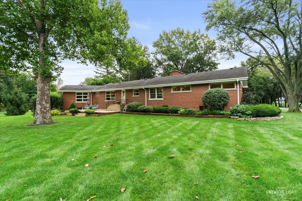 22W126 Buena Vista Drive