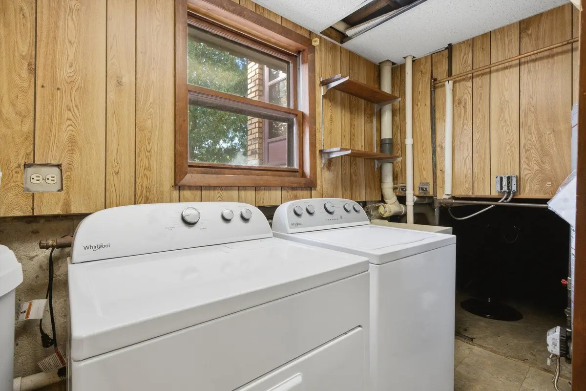 11S534 Lemont Road