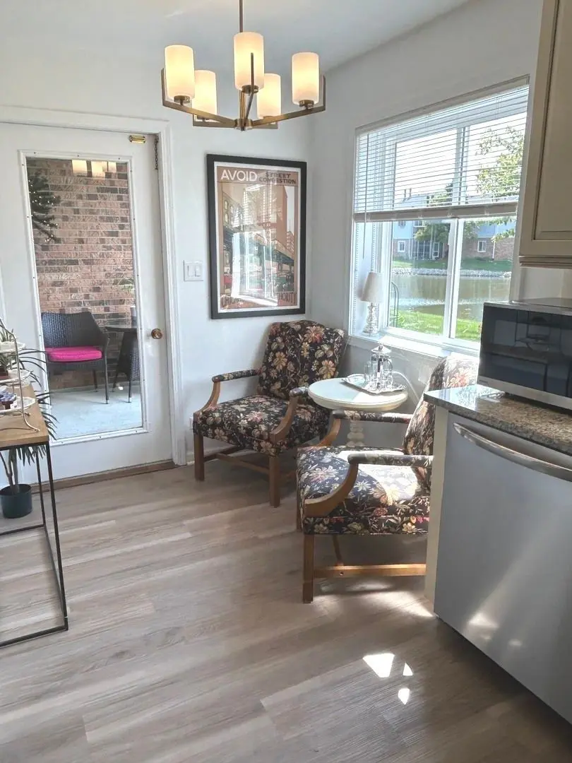 7236 Cottonwood Court