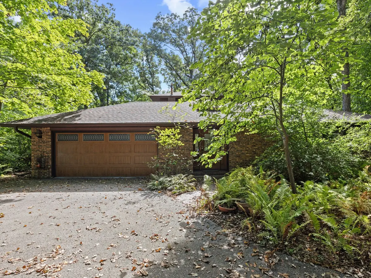 2975 Arrowwood Trail