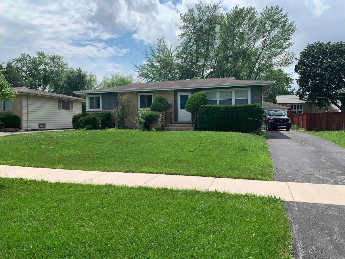 1114 N Crabtree Lane