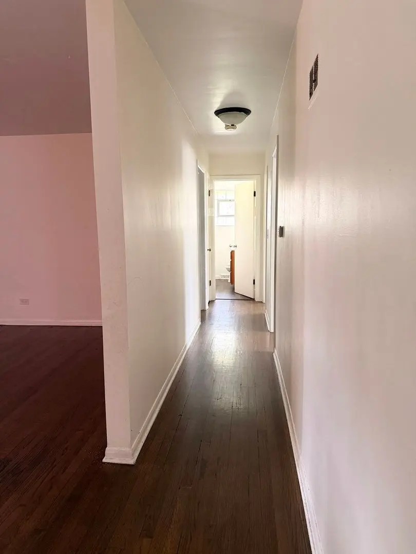 21W146 Tee Lane