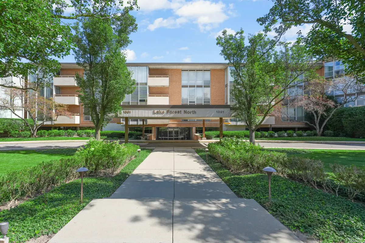 1301 N Western Avenue
