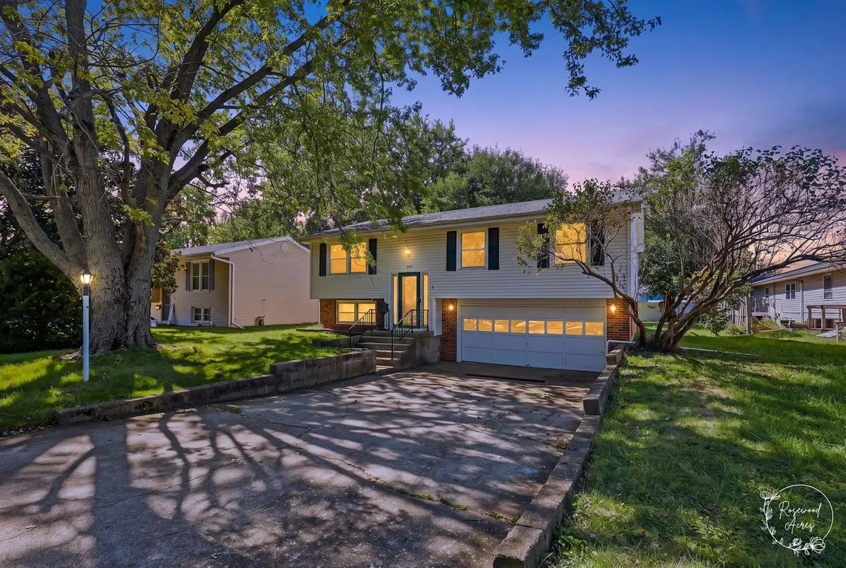 477 N Van Buren Avenue