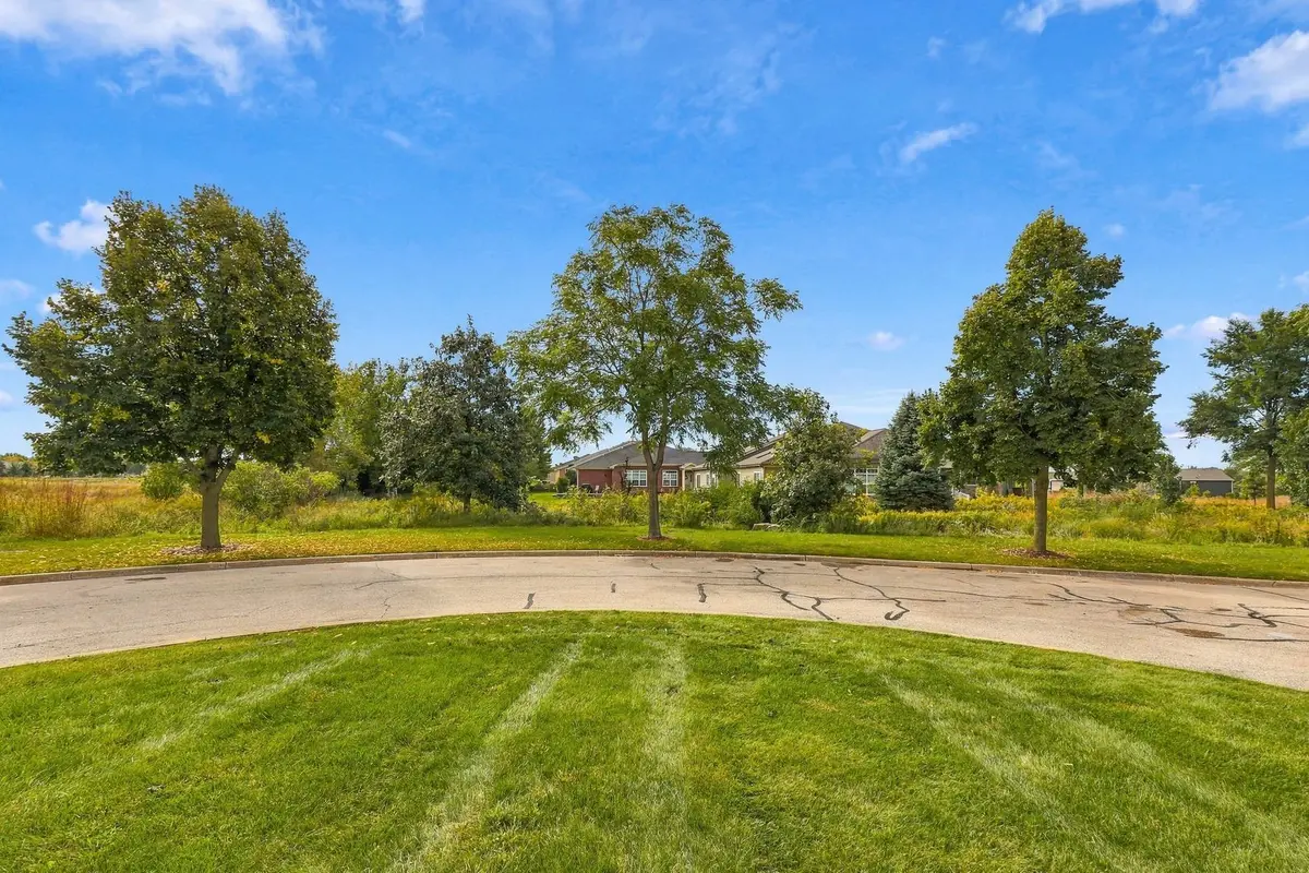 6 Eineke Court